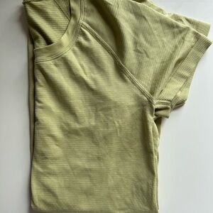 LULULEMON swiftly tech short sleeve shirt